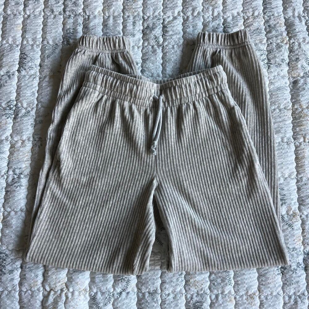 Aritzia Women's Grey and Cream Joggers-tracksuits